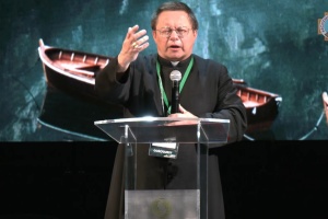 Abp Biskup Grzegorz Ryś przemawia na konferencji Już czas